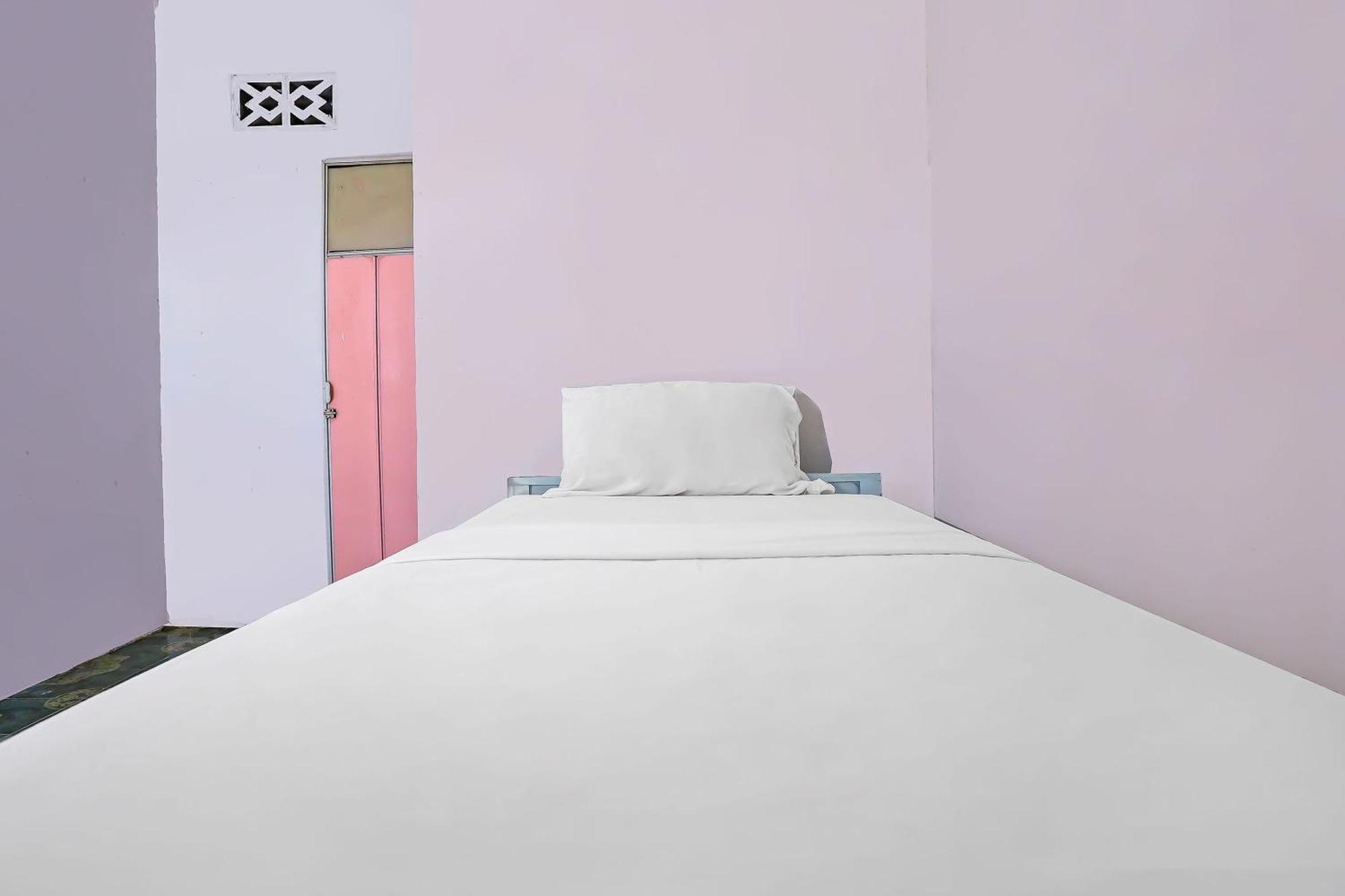 Spot On 92421 City Kost Syariah Pangkal Pinang Exterior foto